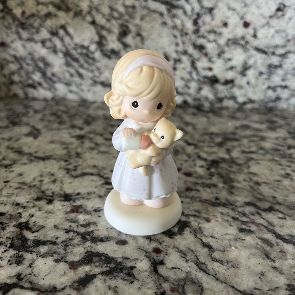 Precious Moments “Friday’s Child Is Loving & Giving”